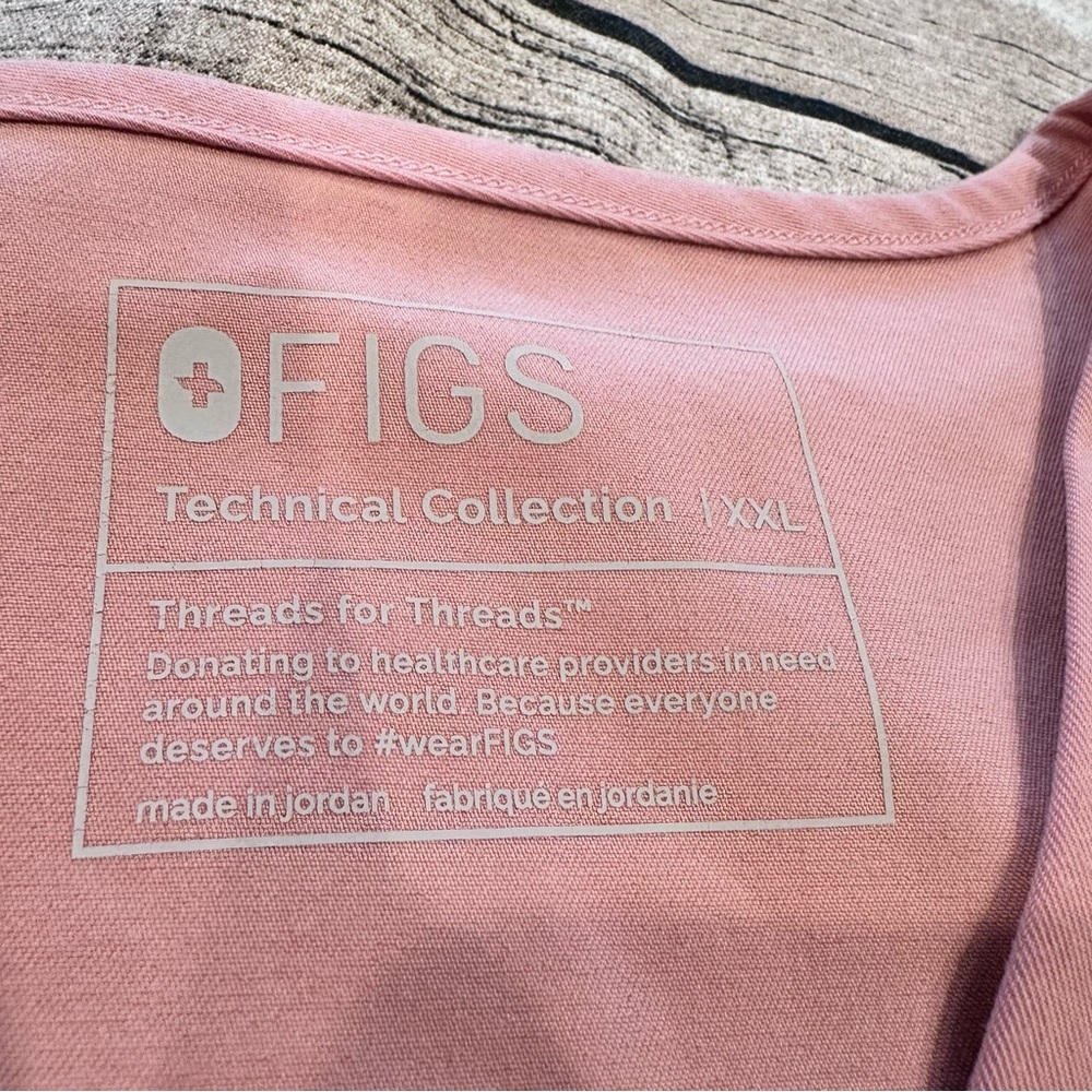 Figs Women's Wide Leg Scrub Set in Light Pink - Picture 6 of 13